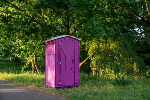Best Porta potty delivery and setup  in Tri Lakes, IN
